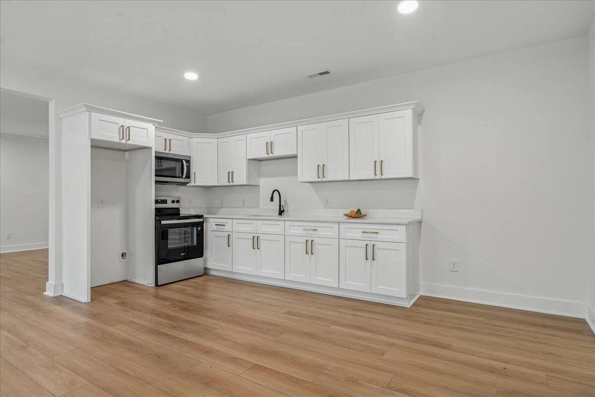 1037 Westerham CT - Photo 46