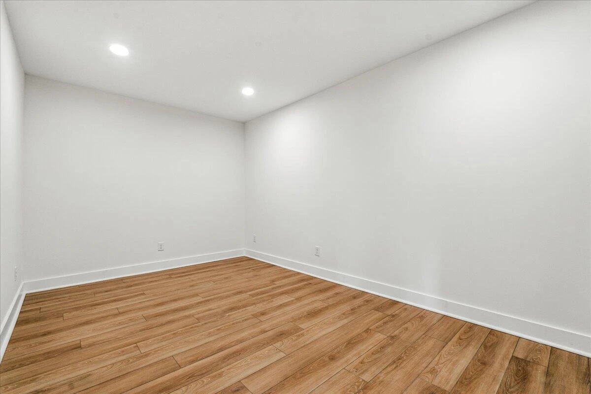 1037 Westerham CT - Photo 51