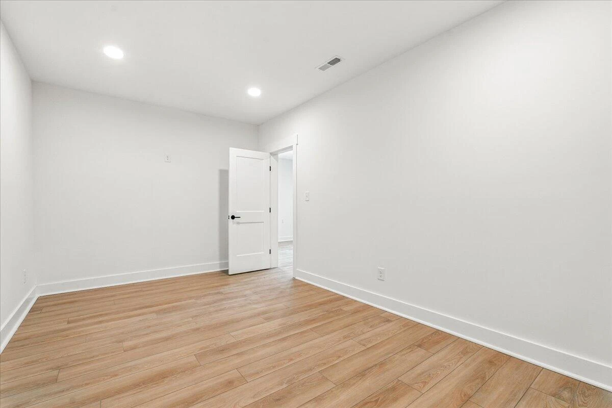 1037 Westerham CT - Photo 52
