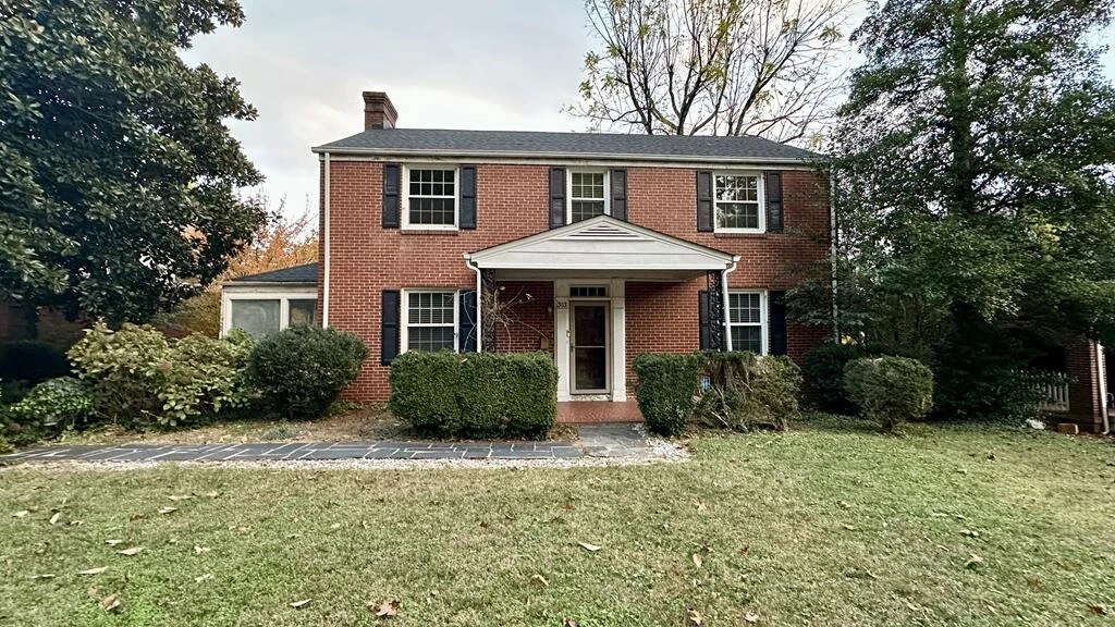 303 Rives RD - Photo 2