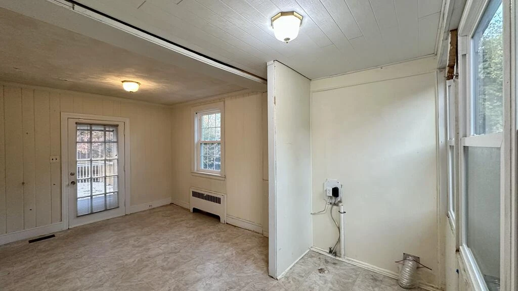 303 Rives RD - Photo 8