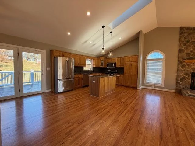 1020 Lauderdale AVE - Photo 6
