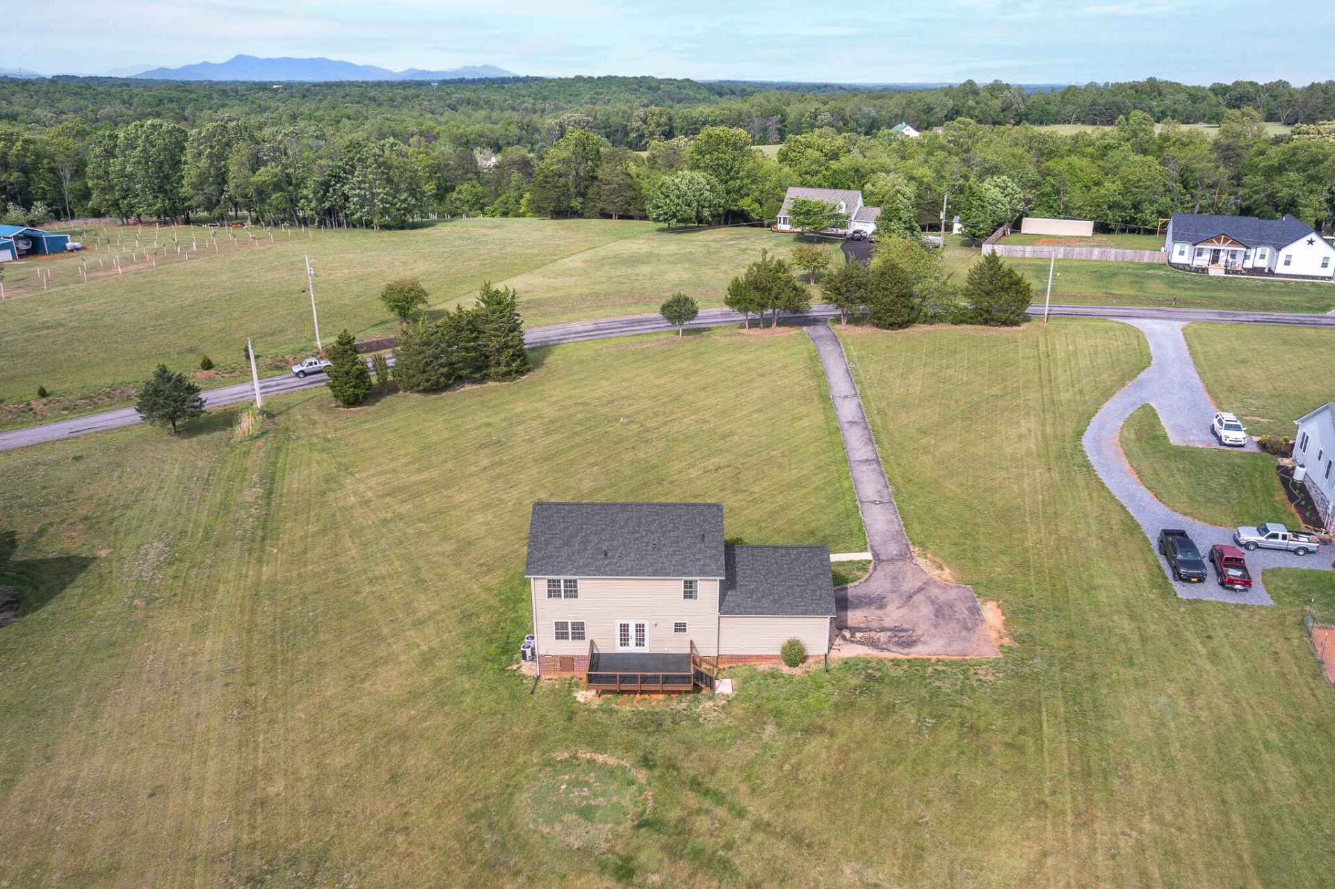 2683 Five Forks RD - Photo 2