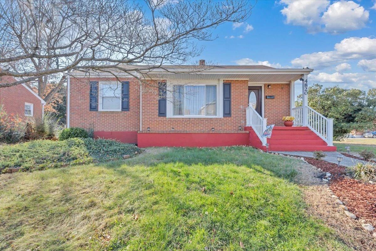 4820 Rutgers ST NW