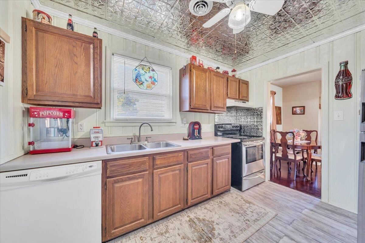 4820 Rutgers ST NW - Photo 13