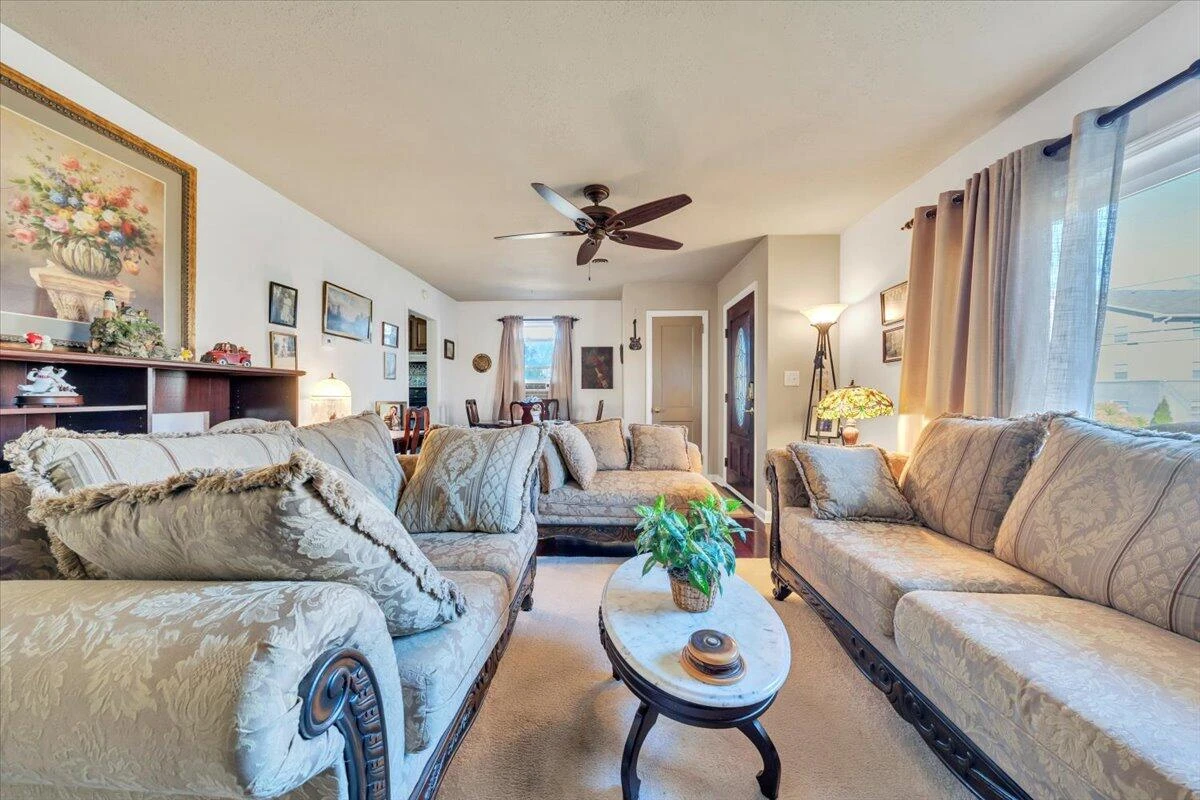 4820 Rutgers ST NW - Photo 8