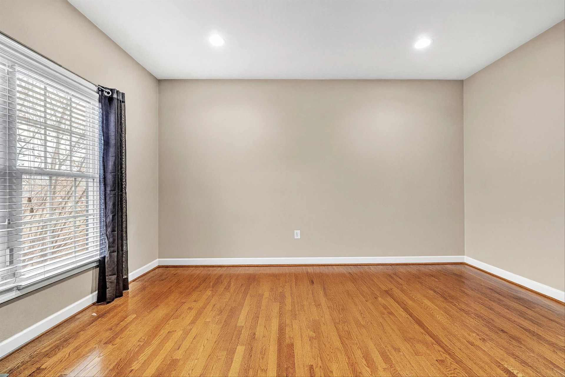 2158 River Oaks DR - Photo 12