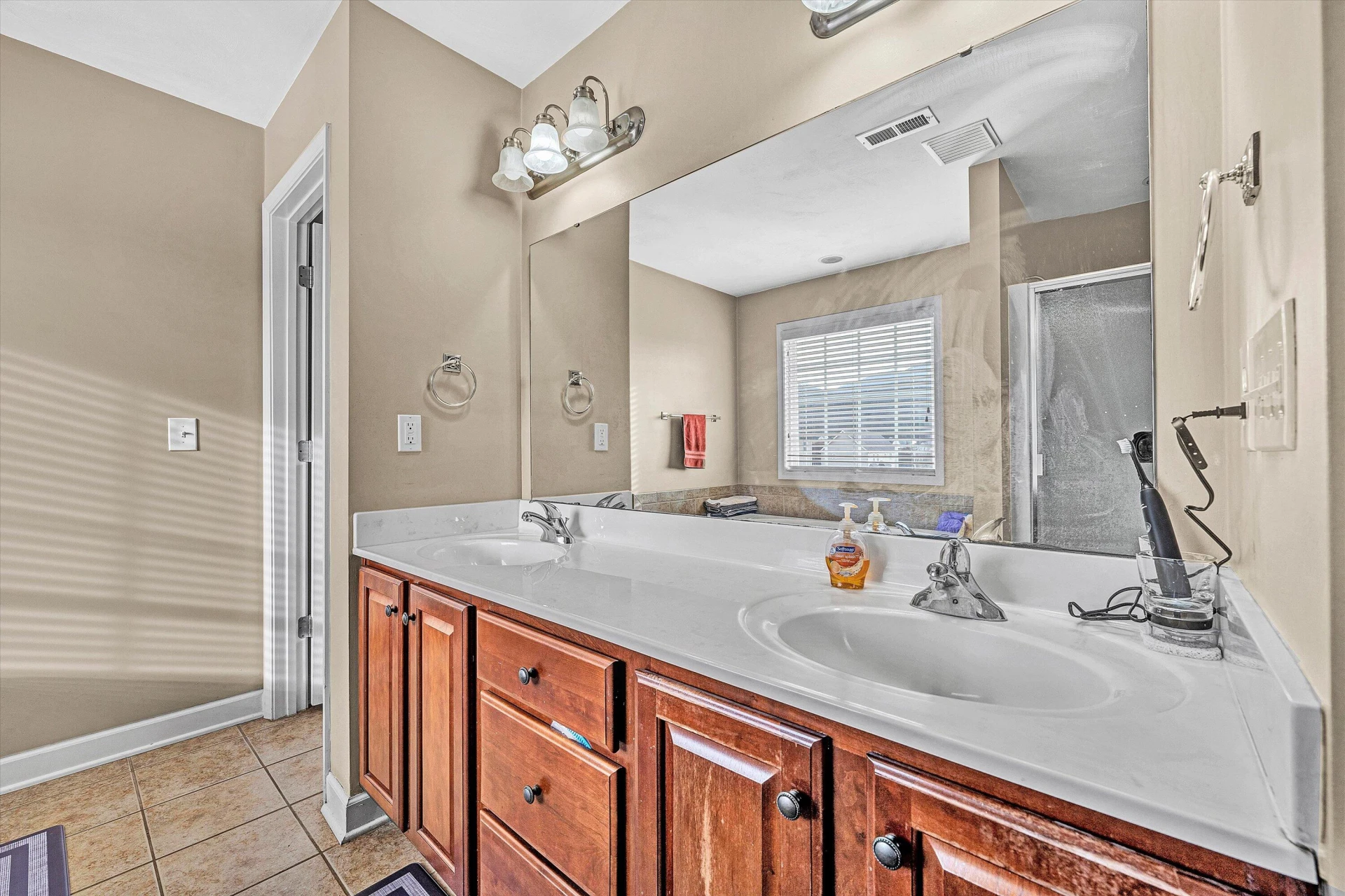 2158 River Oaks DR - Photo 37