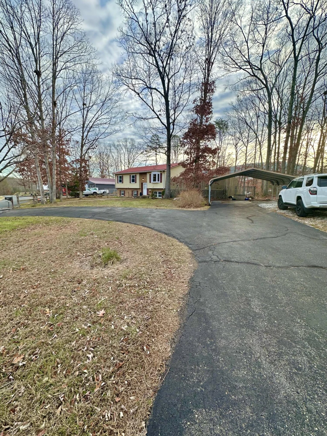605 Chestnut ST - Photo 2