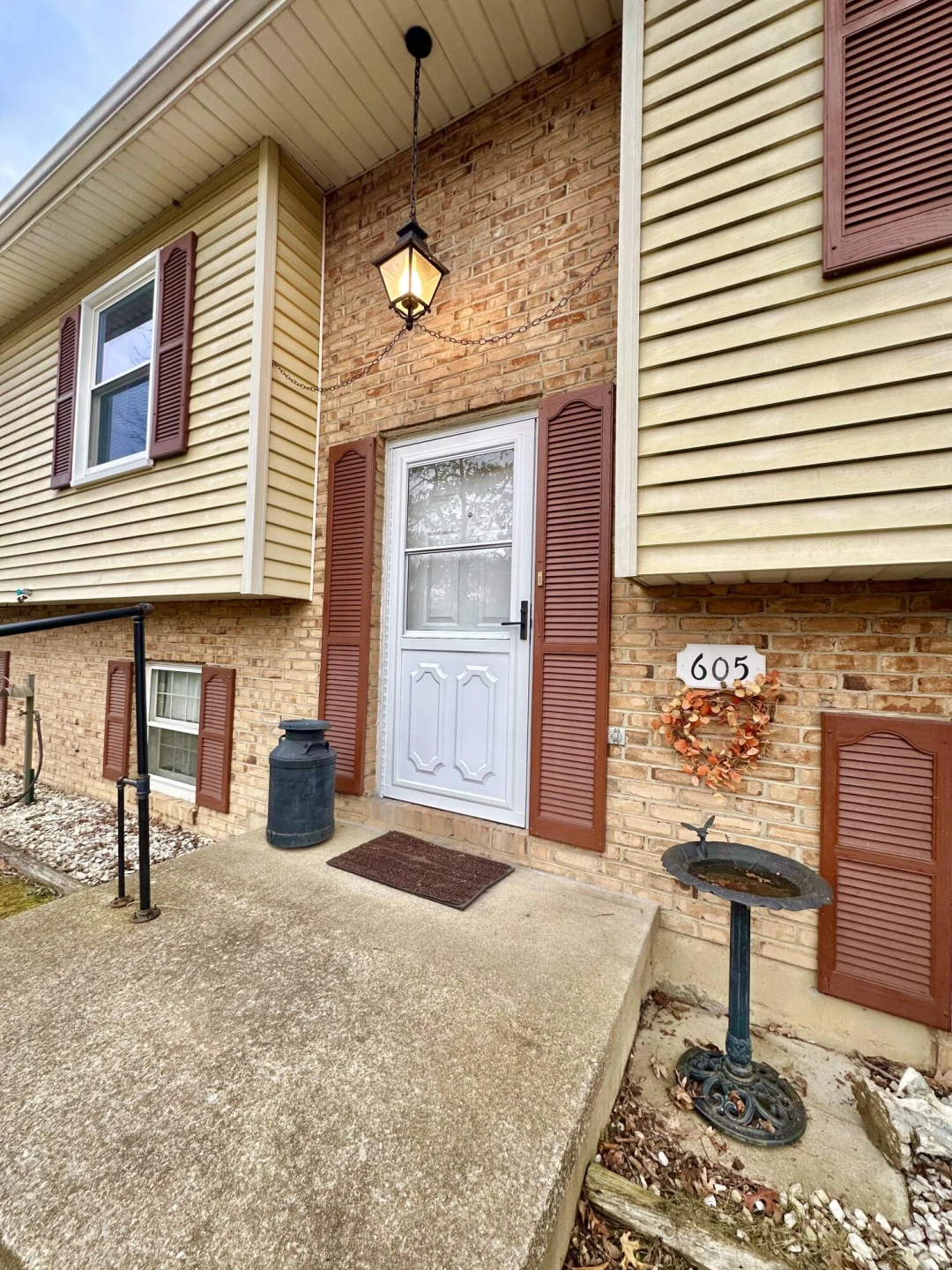 605 Chestnut ST - Photo 5