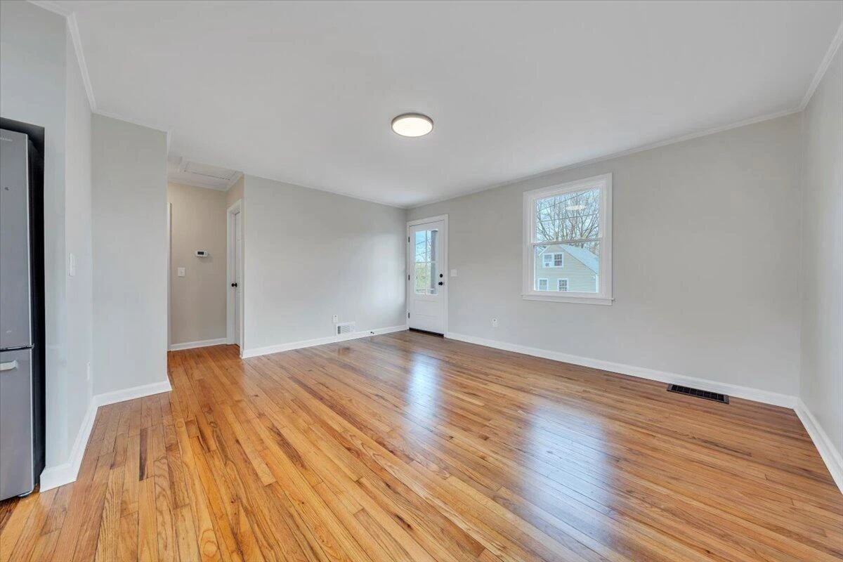 1004 26th ST SW - Photo 5