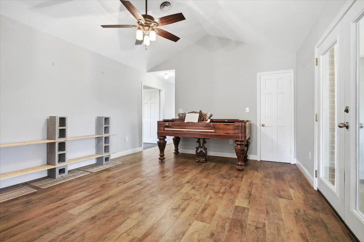 2127/2129 Moneta RD - Photo 14