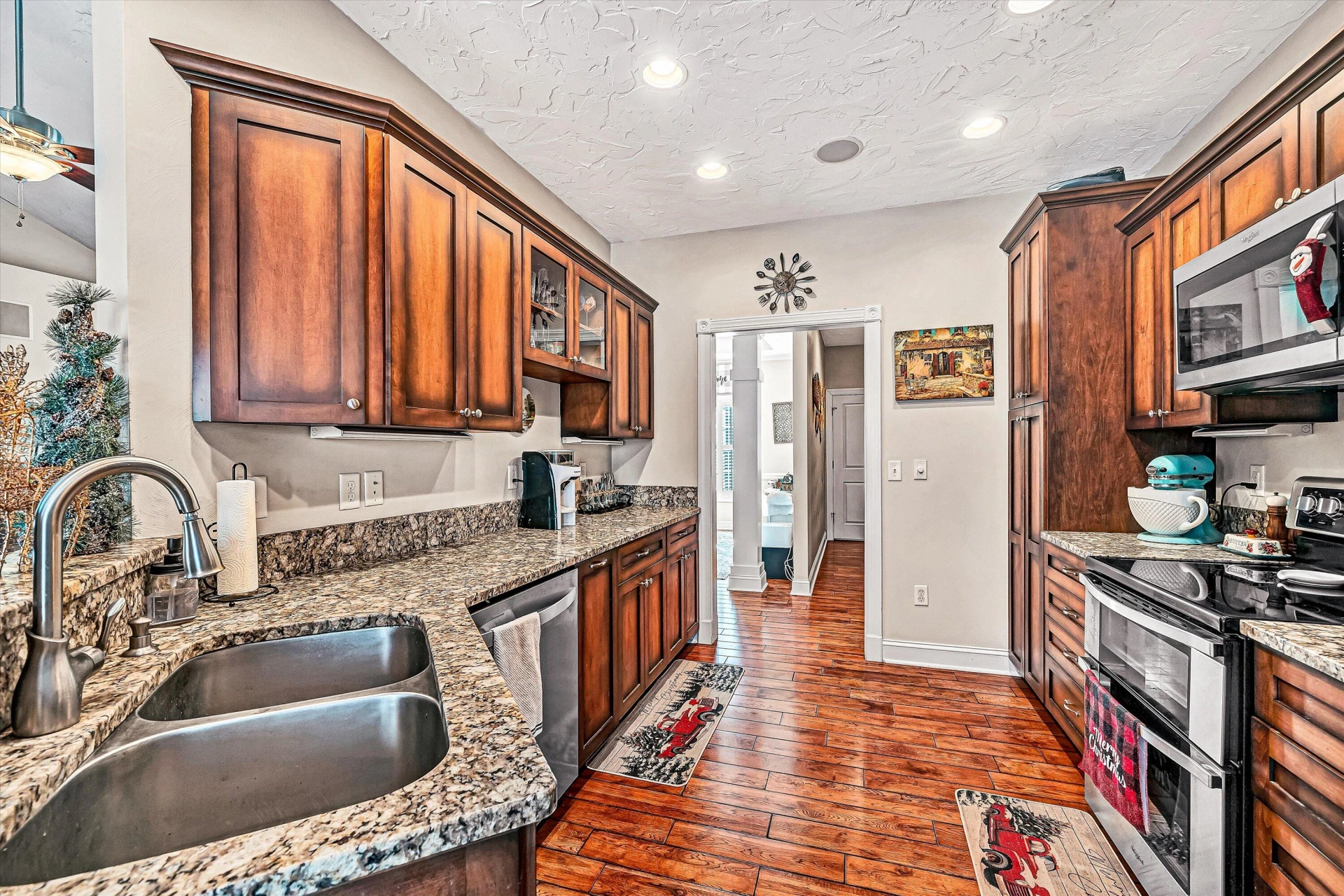 225 Woods Edge DR - Photo 16