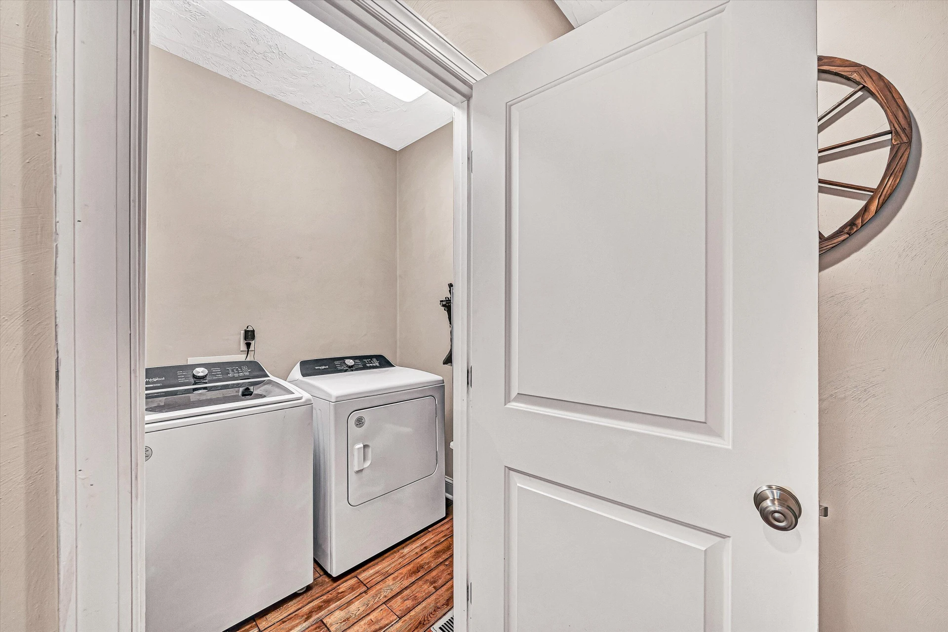 225 Woods Edge DR - Photo 18
