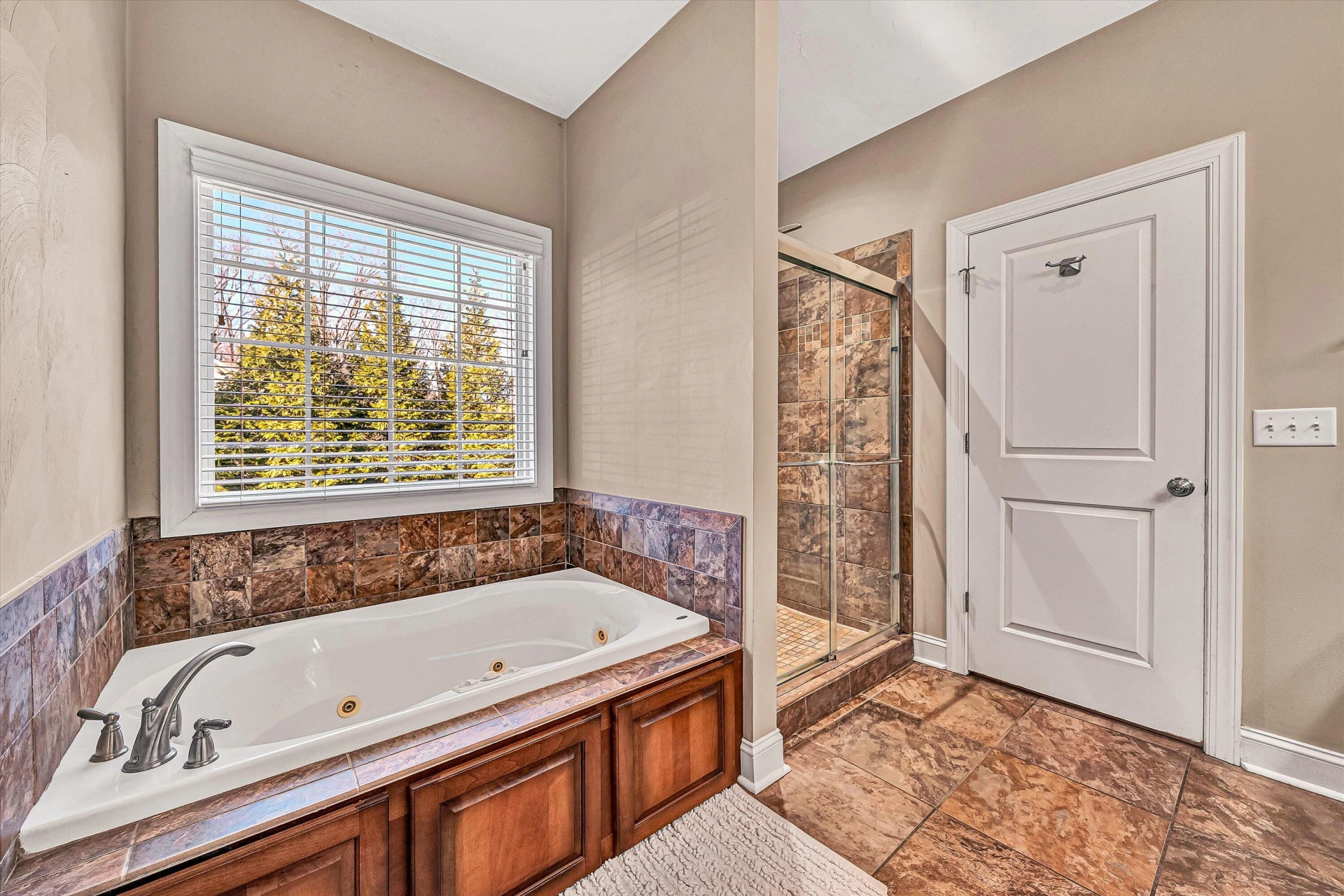 225 Woods Edge DR - Photo 22