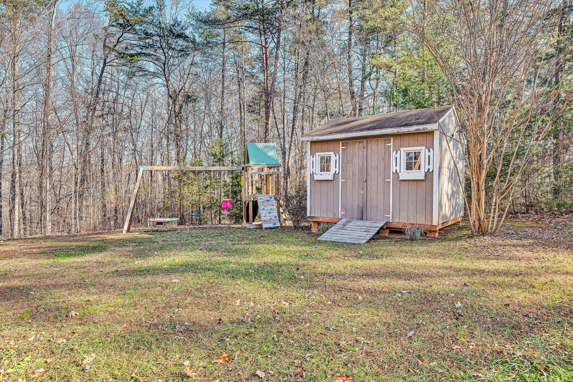 225 Woods Edge DR - Photo 40