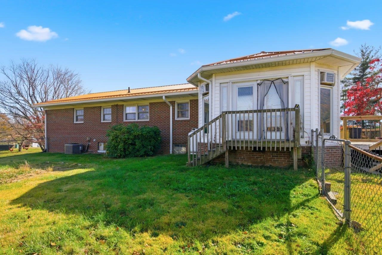 200 Douglas LN - Photo 34