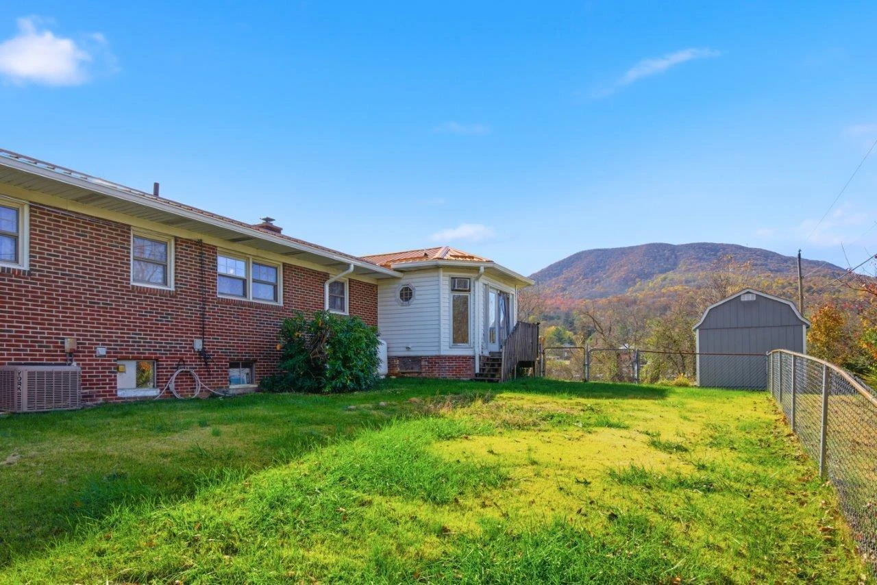 200 Douglas LN - Photo 35