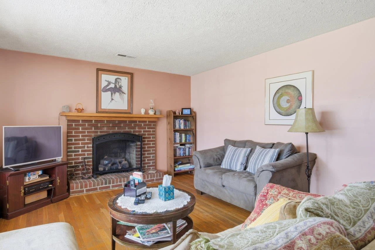 200 Douglas LN - Photo 7