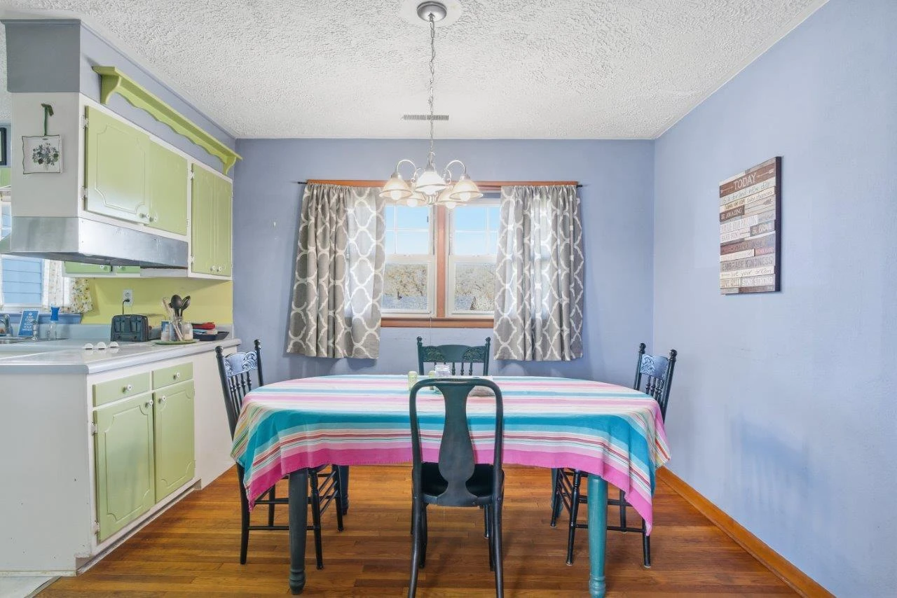 200 Douglas LN - Photo 9