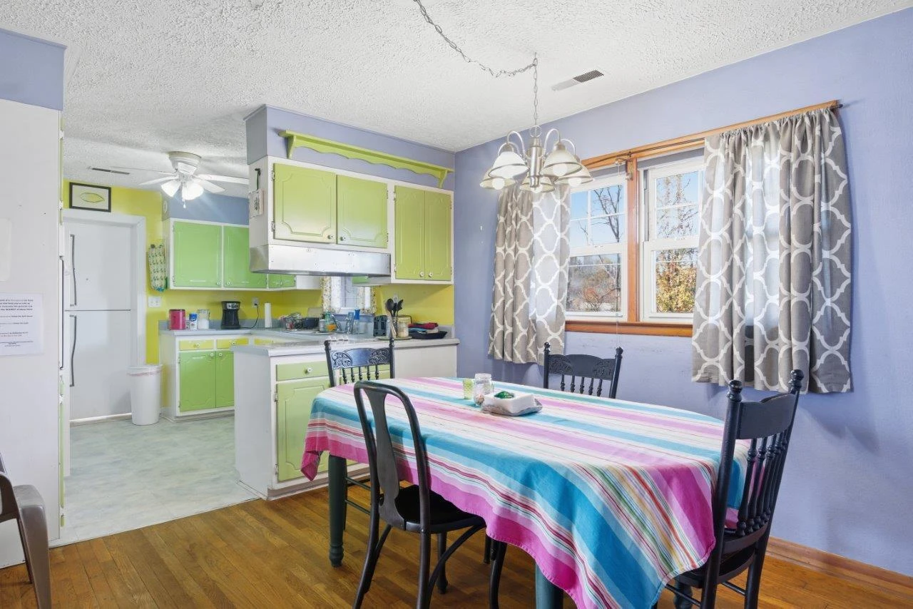 200 Douglas LN - Photo 10