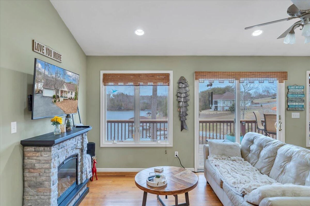 60 Cameron CIR - Photo 18