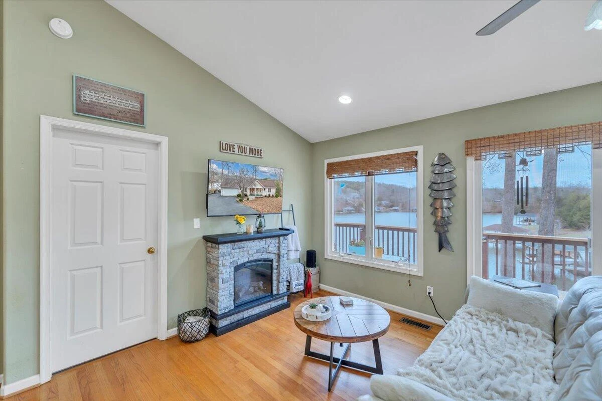 60 Cameron CIR - Photo 19