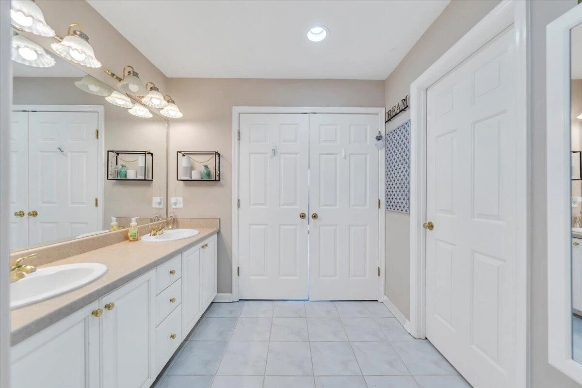 60 Cameron CIR - Photo 37