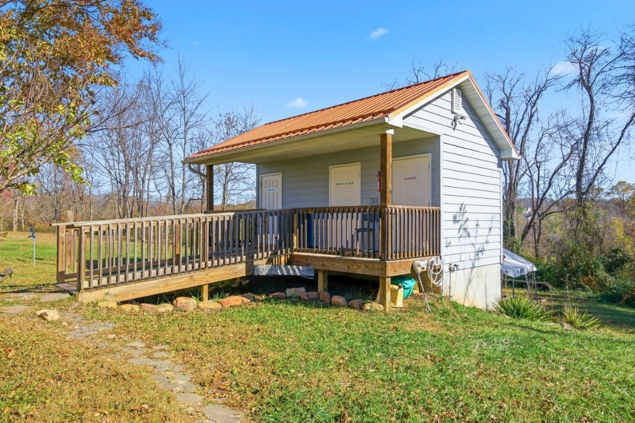 204 Douglas LN - Photo 12