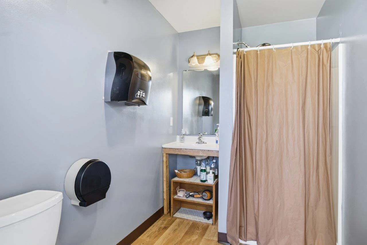 204 Douglas LN - Photo 14