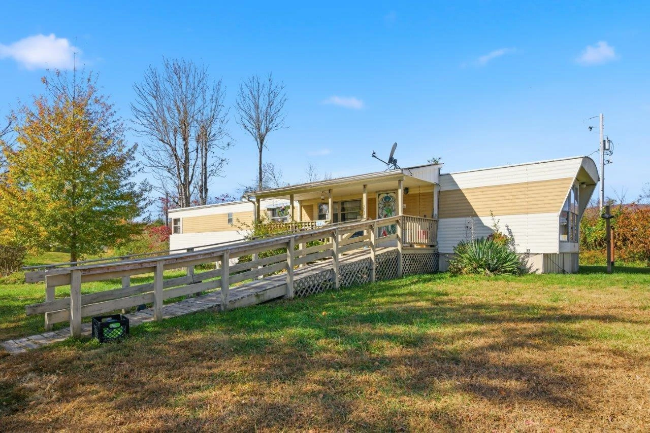 204 Douglas LN - Photo 40