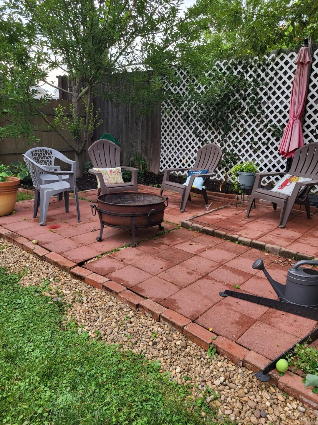107 N Wills AVE - Photo 2