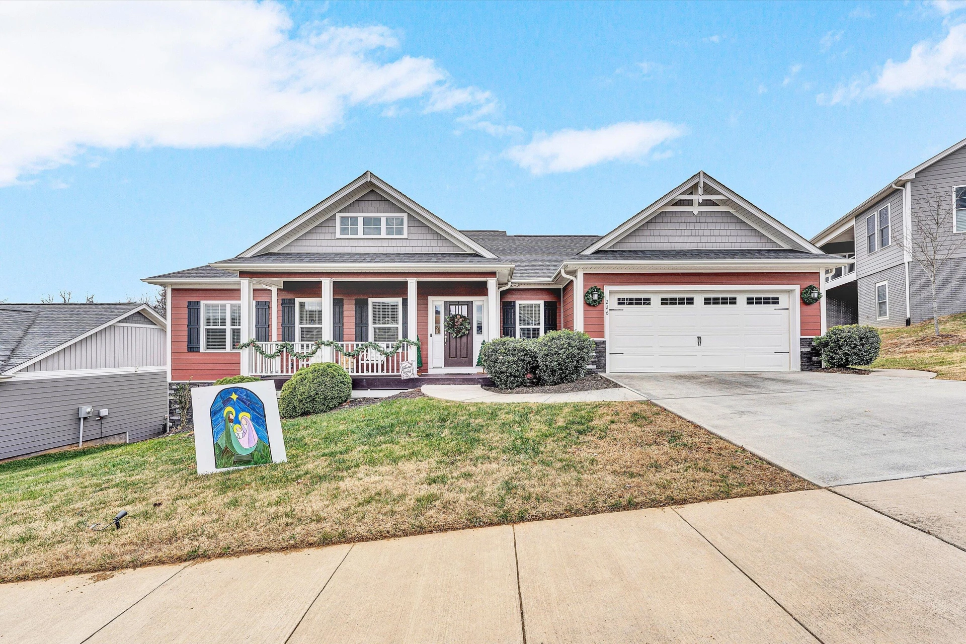 226 Savannah DR NE - Photo 3