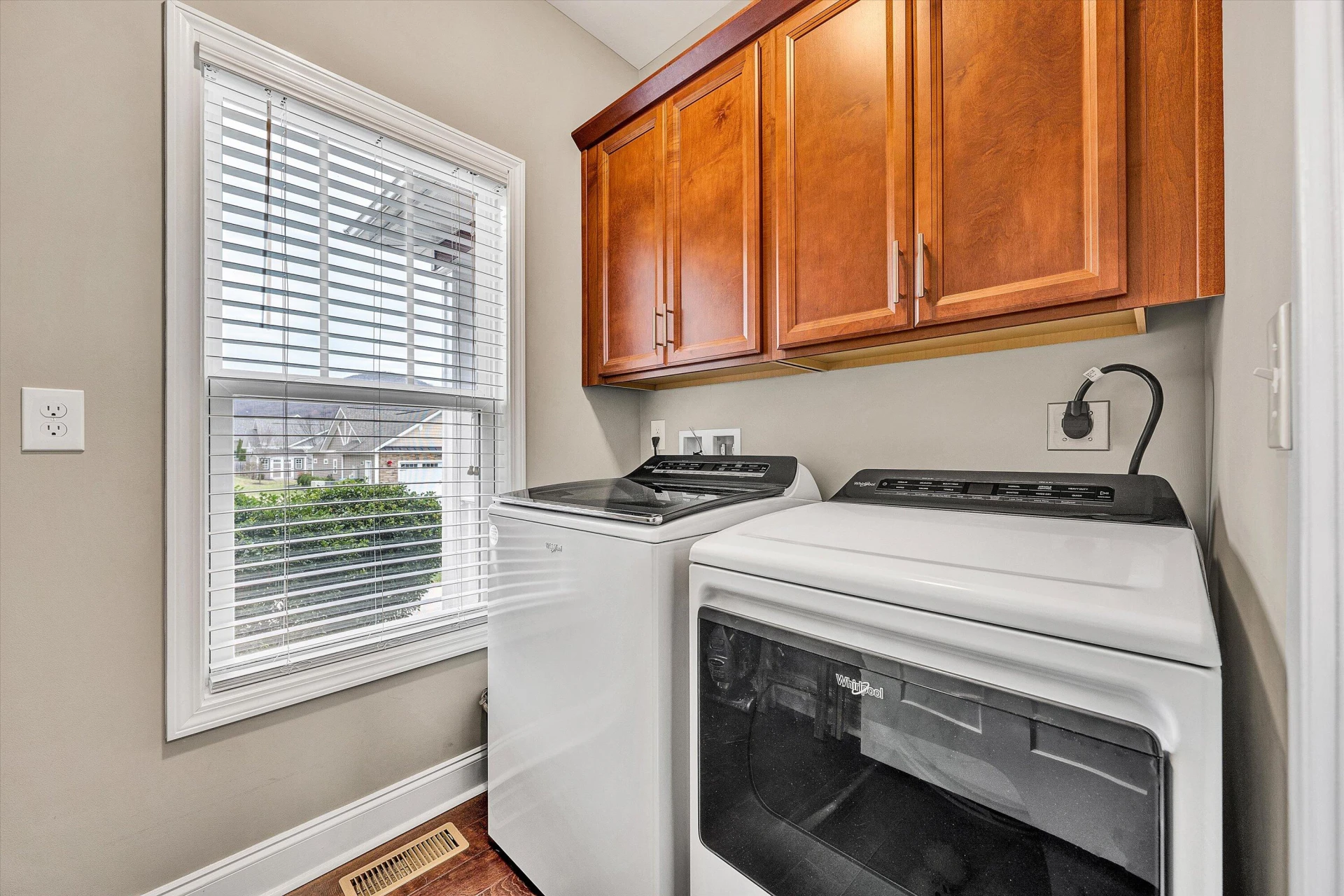 226 Savannah DR NE - Photo 31
