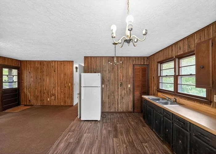 160 Oak Crest RD - Photo 6