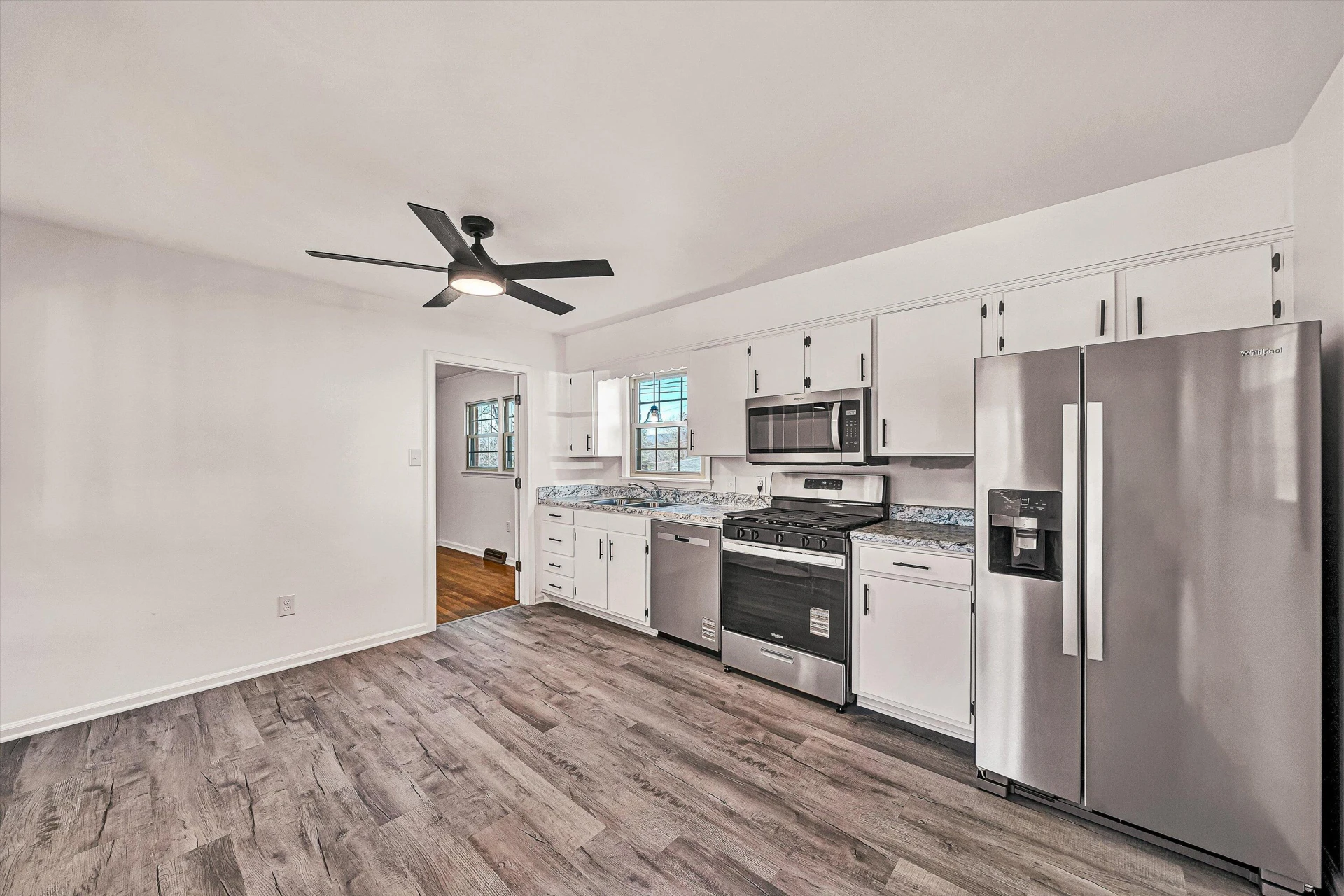 426 Petty AVE - Photo 3