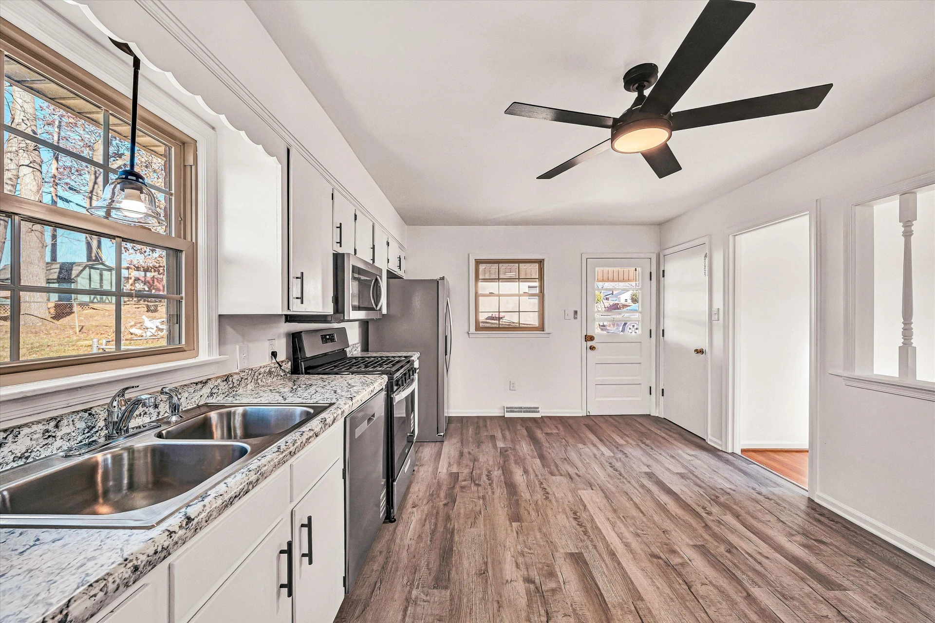 426 Petty AVE - Photo 4