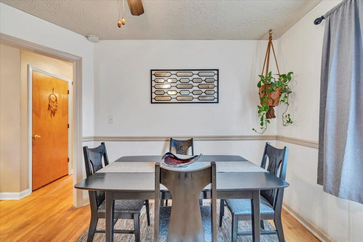 1319 Pechin AVE SE - Photo 10