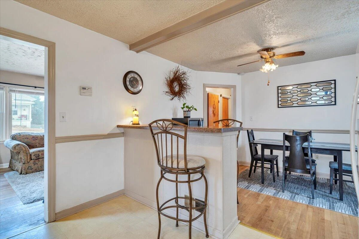 1319 Pechin AVE SE - Photo 12