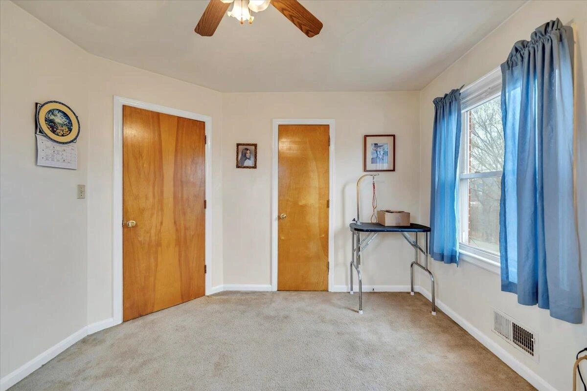 1319 Pechin AVE SE - Photo 18