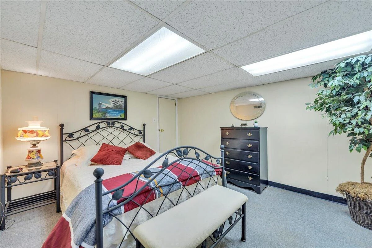 1319 Pechin AVE SE - Photo 23