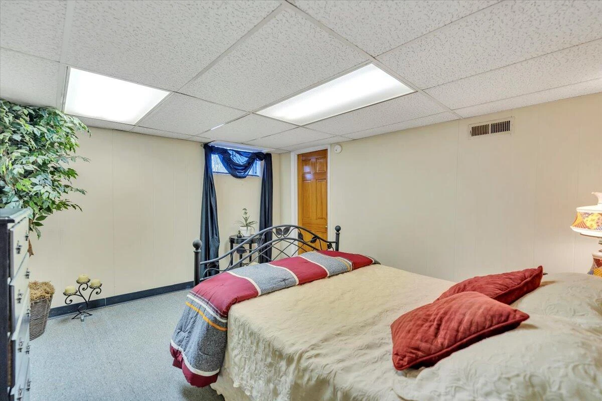 1319 Pechin AVE SE - Photo 24