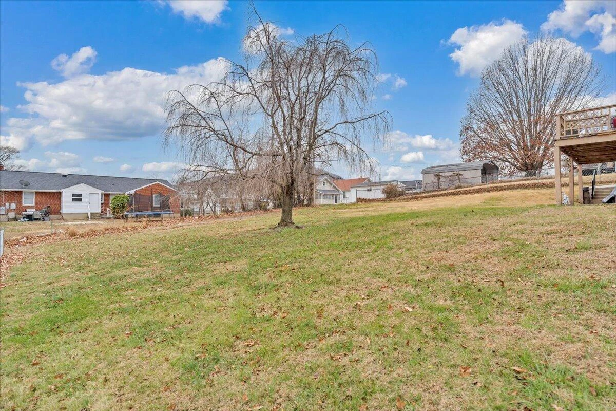 1319 Pechin AVE SE - Photo 32