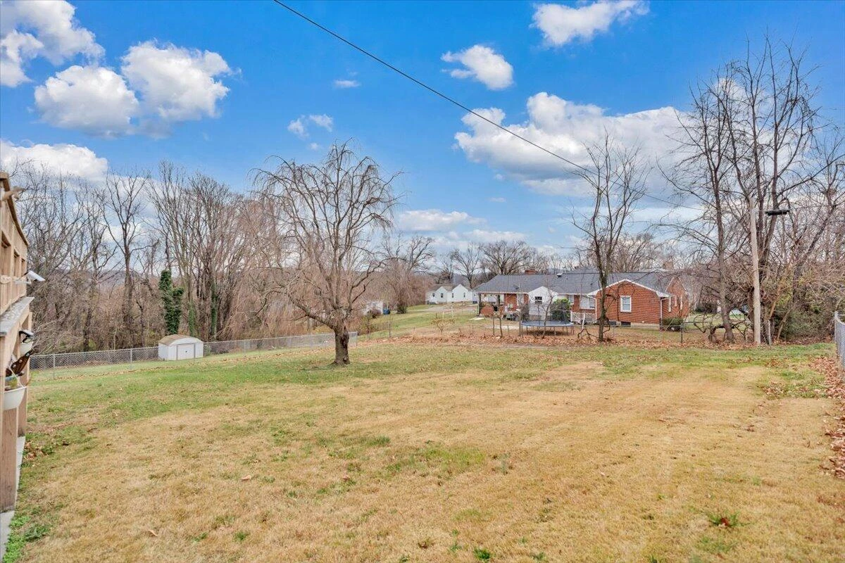 1319 Pechin AVE SE - Photo 34