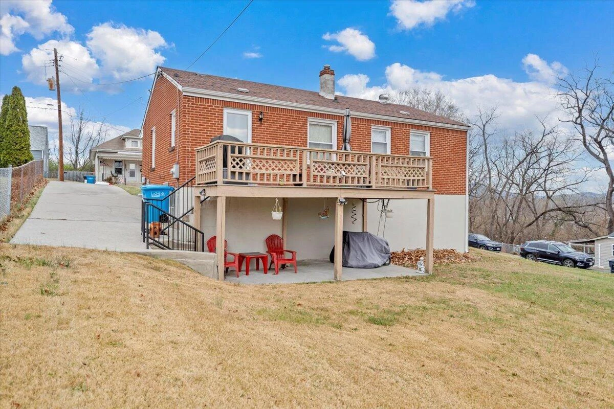 1319 Pechin AVE SE - Photo 35