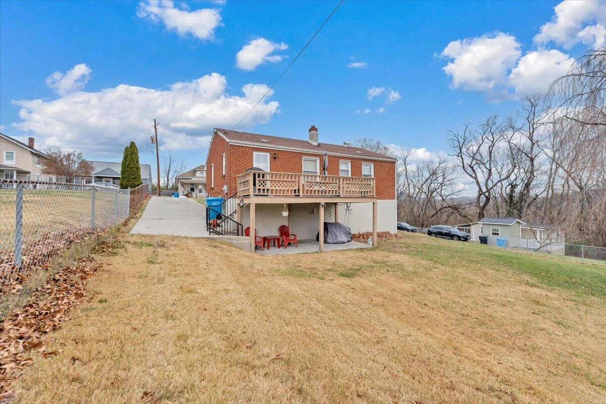 1319 Pechin AVE SE - Photo 36