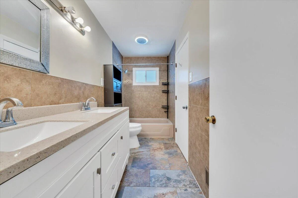 2540 Mcvitty RD SW - Photo 18