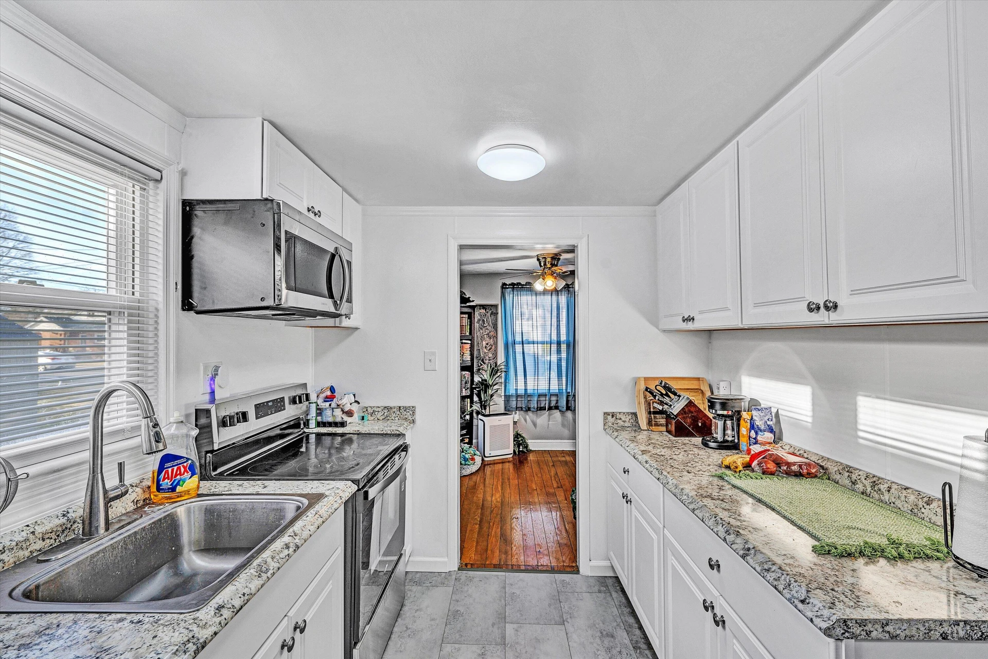 3015 KENNEDY ST NE - Photo 14
