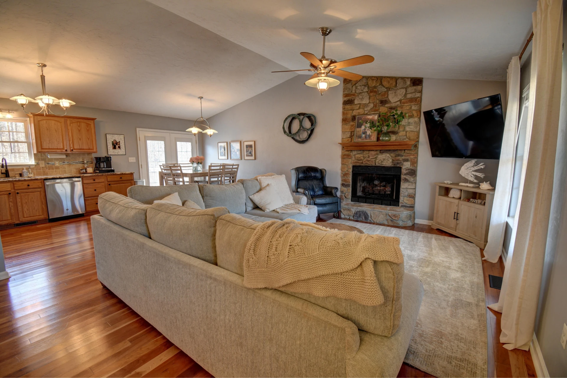 1367 Virginia Woods DR - Photo 4
