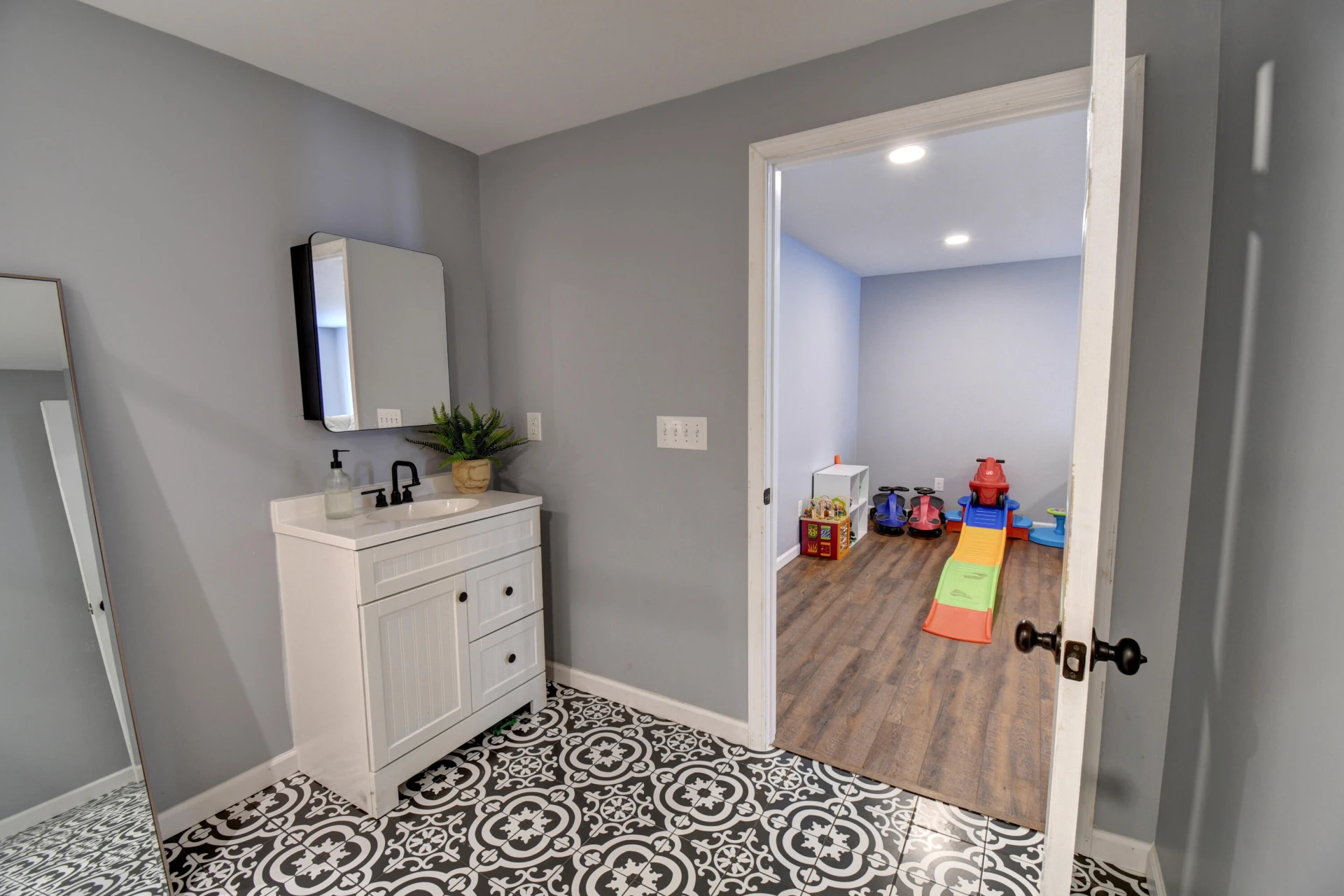 1367 Virginia Woods DR - Photo 40